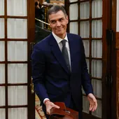El presidente del Gobierno, Pedro Sánchez, abandona el hemiciclo del Congreso. El presidente del Gobierno, Pedro Sánchez, abandona el hemiciclo del Congreso.