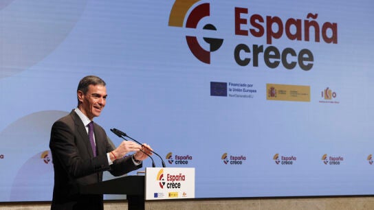 El presidente del Gobierno, Pedro S&aacute;nchez, durante la presentaci&oacute;n de "Espa&ntilde;a crece", el nuevo fondo que promueve el Gobierno para continuar el impulso econ&oacute;mico que se ha conseguido con los fondos Next Generation.