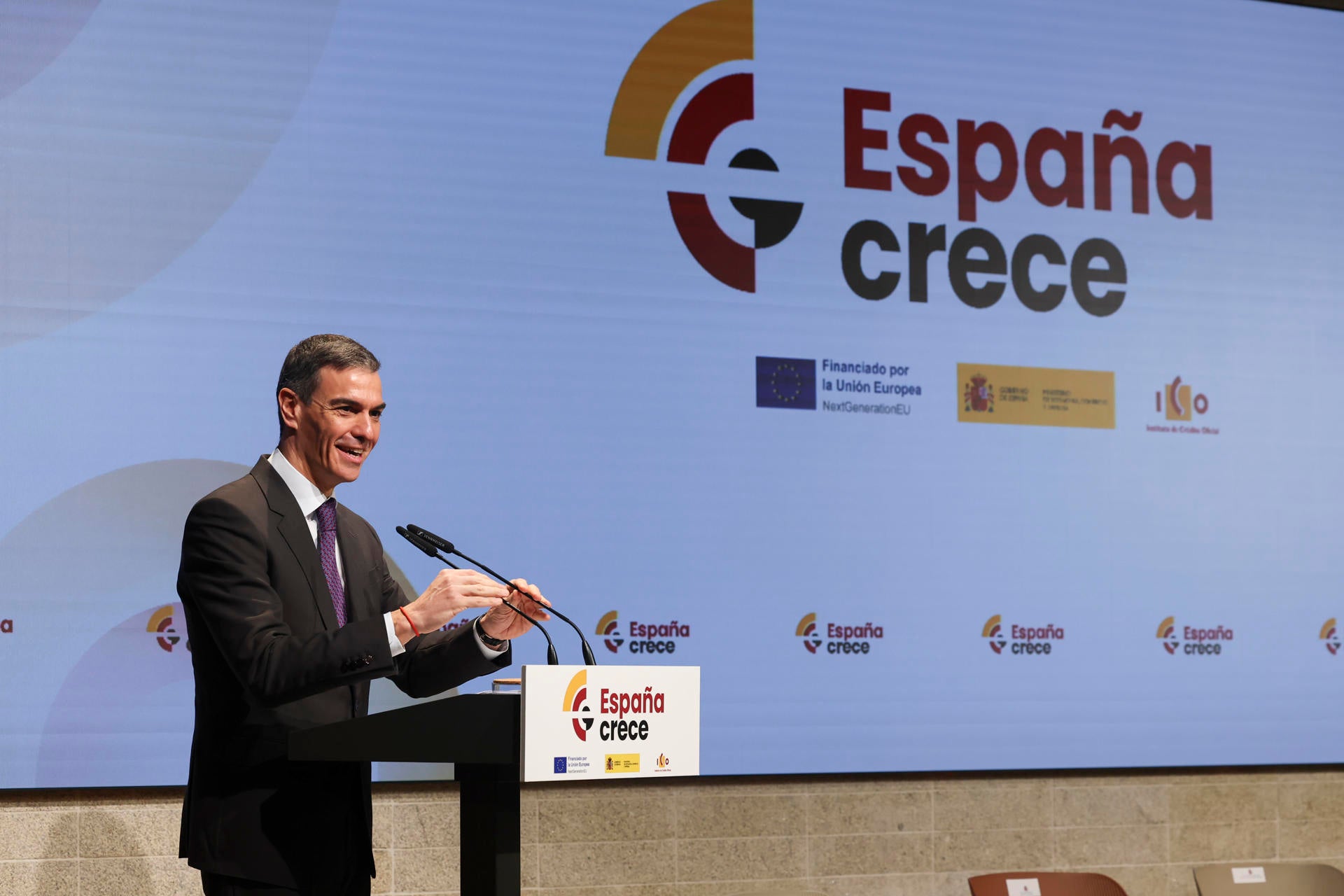 La nueva promesa de Sánchez en vivienda: 23.000 millones con "alfombra roja" para inversores privados, pero "no para especular" La nueva promesa de Sánchez en vivienda: 23.000 millones con "alfombra roja" para inversores privados, pero "no para especular"