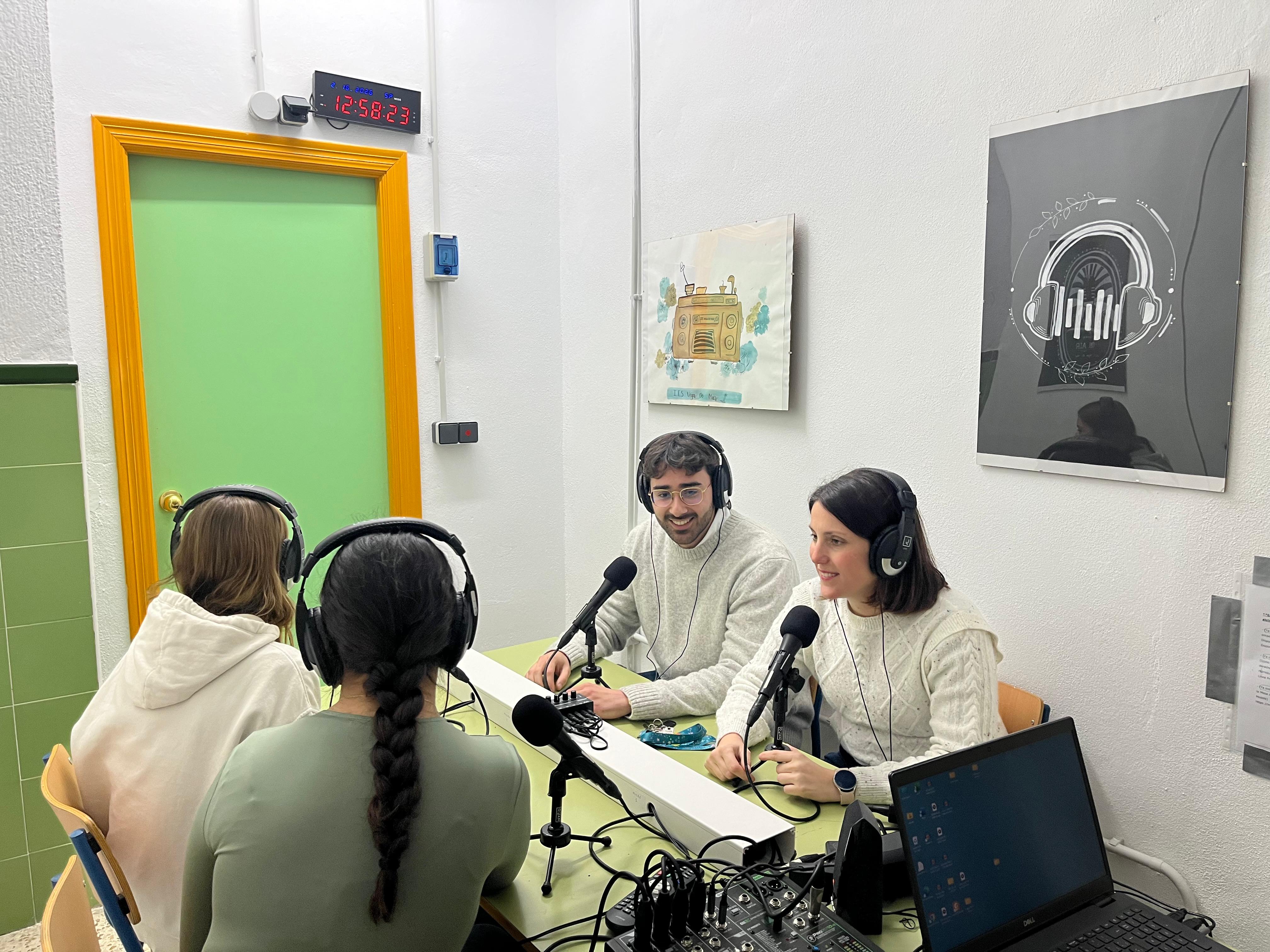 El Pupitre: Visitamos el IES Vega del Mar El Pupitre: Visitamos el IES Vega del Mar