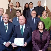 Eduardo Ruiz toma posesión como presidente del Consejo Andaluz de Graduados Sociales y activa el Servicio de Orientación Jurídico Laboral ante la crisis climática y ferroviaria Eduardo Ruiz toma posesión como presidente del Consejo Andaluz de Graduados Sociales y activa el Servicio de Orientación Jurídico Laboral ante la crisis climática y ferroviaria