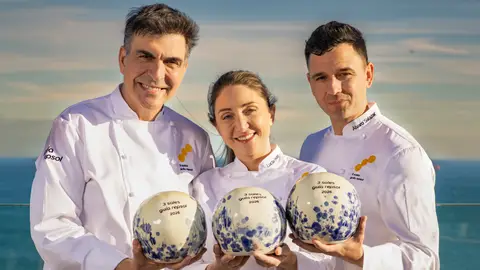 Ramón Freixa, Lucía Freitas y Álvaro Salazar, distinguidos con los 3 Soles en la Guía Repsol 2026. Ramón Freixa, Lucía Freitas y Álvaro Salazar, distinguidos con los 3 Soles en la Guía Repsol 2026.