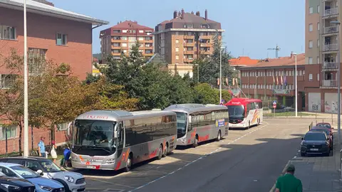 Autobuses cerca de la Estación de Autobuses de Torrelavega Autobuses cerca de la Estación de Autobuses de Torrelavega