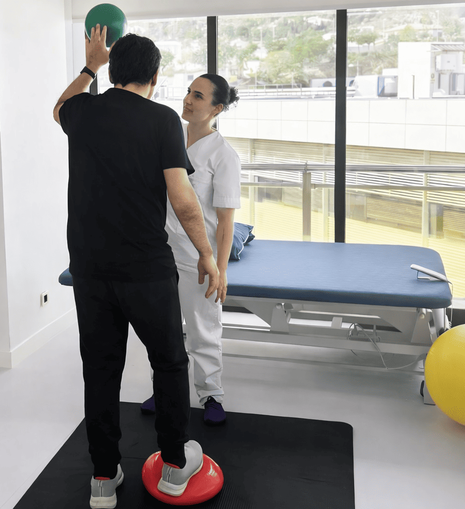 Expertos de Vithas Xanit advierten que las secuelas del ictus lacunar pueden confundirse con los efectos del envejecimiento y pasar desapercibidas Expertos de Vithas Xanit advierten que las secuelas del ictus lacunar pueden confundirse con los efectos del envejecimiento y pasar desapercibidas