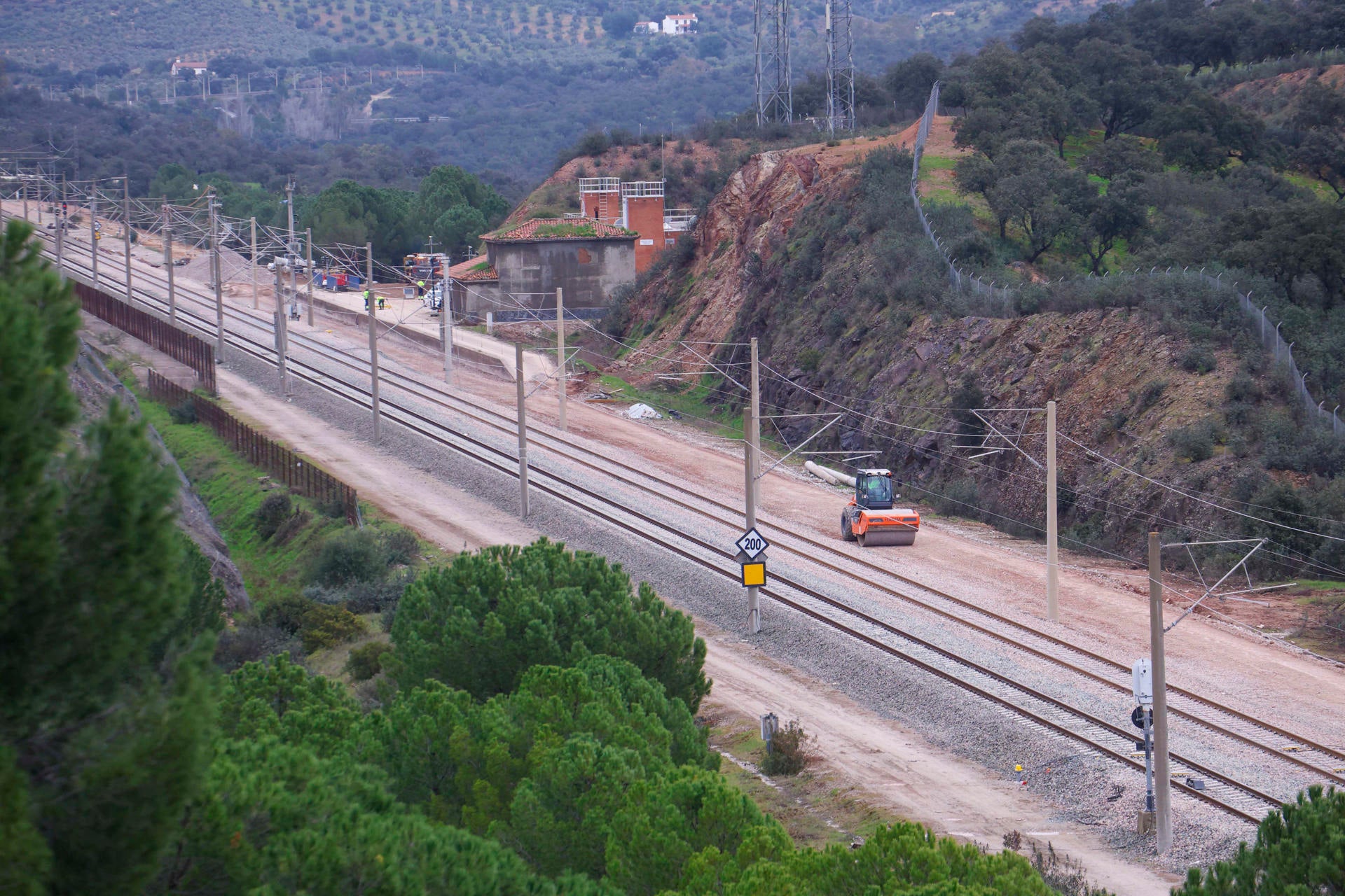 Renfe retoma el servicio de alta velocidad entre Madrid y Andalucía un mes después del accidente de Adamuz Renfe retoma el servicio de alta velocidad entre Madrid y Andalucía un mes después del accidente de Adamuz