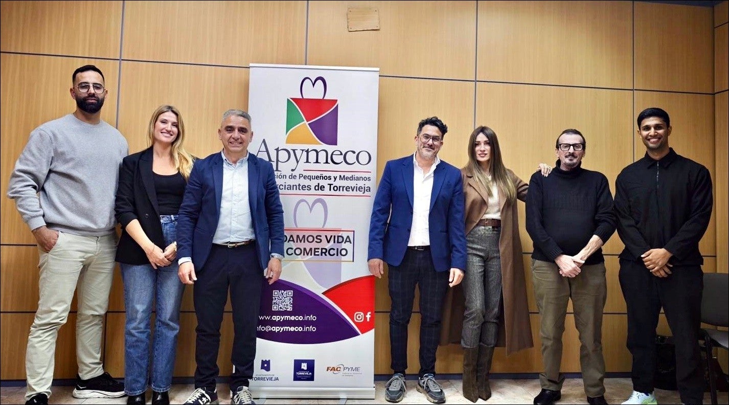 Jorge Almarcha: "Queremos que el comercio de Torrevieja tenga más identidad que nunca y APYMECO es indispensable para conseguirlo" Jorge Almarcha: "Queremos que el comercio de Torrevieja tenga más identidad que nunca y APYMECO es indispensable para conseguirlo"