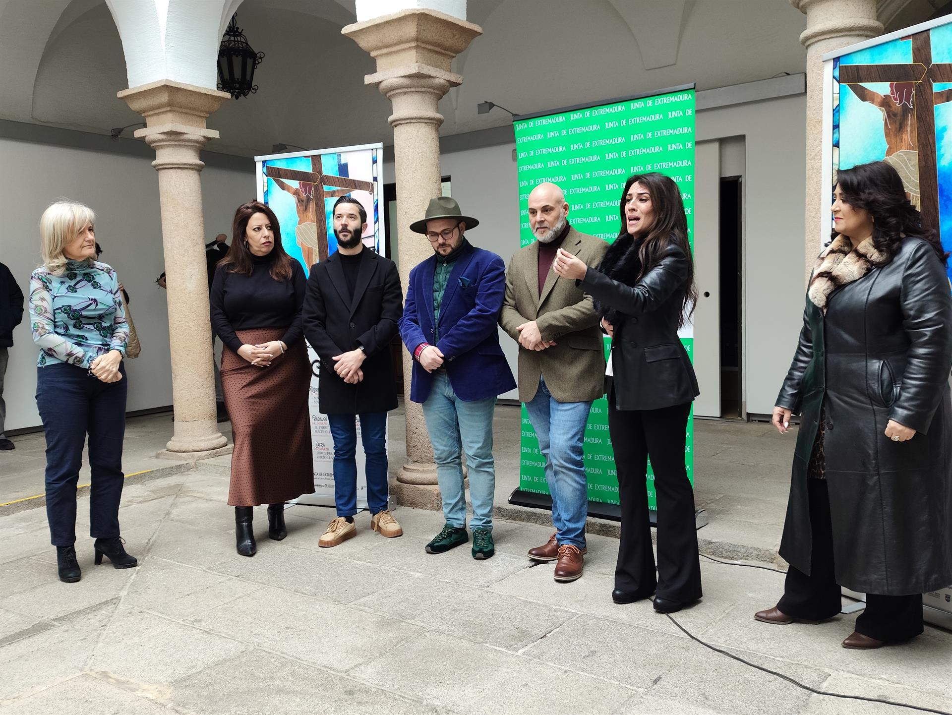 Grandes figuras del cante de Extremadura ponen voz a un ciclo de exaltación de la saeta que recorrerá siete localidades Grandes figuras del cante de Extremadura ponen voz a un ciclo de exaltación de la saeta que recorrerá siete localidades