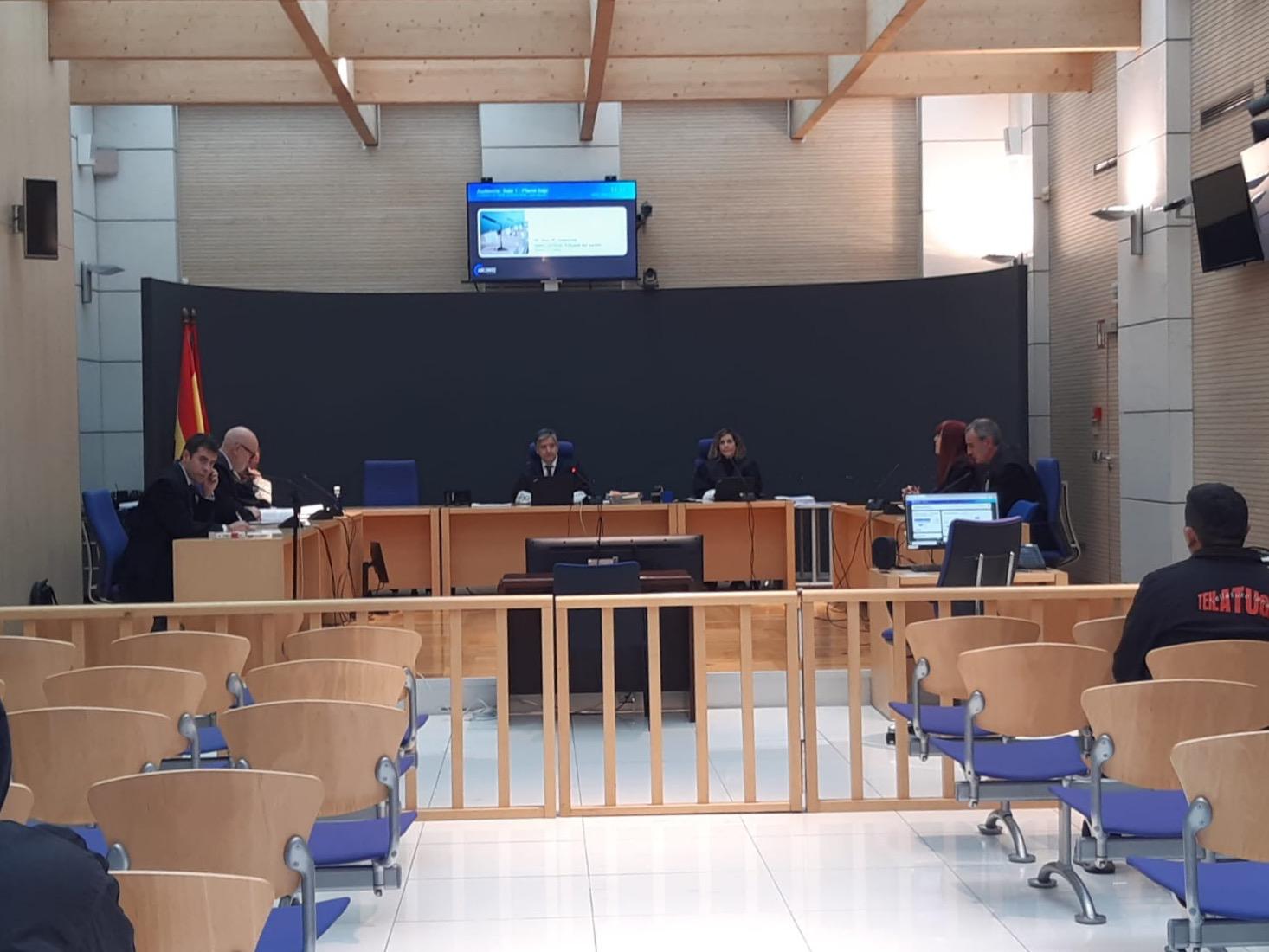 Ocho años de cárcel para el conductor que causó tres muertes en dirección contraria en Gipuzkoa Ocho años de cárcel para el conductor que causó tres muertes en dirección contraria en Gipuzkoa