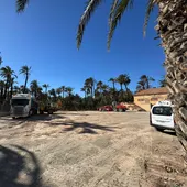 Trabajos de acondicionamiento de las parcelas de la calle Blas Orts Sánchez de Elche. Trabajos de acondicionamiento de las parcelas de la calle Blas Orts Sánchez de Elche.