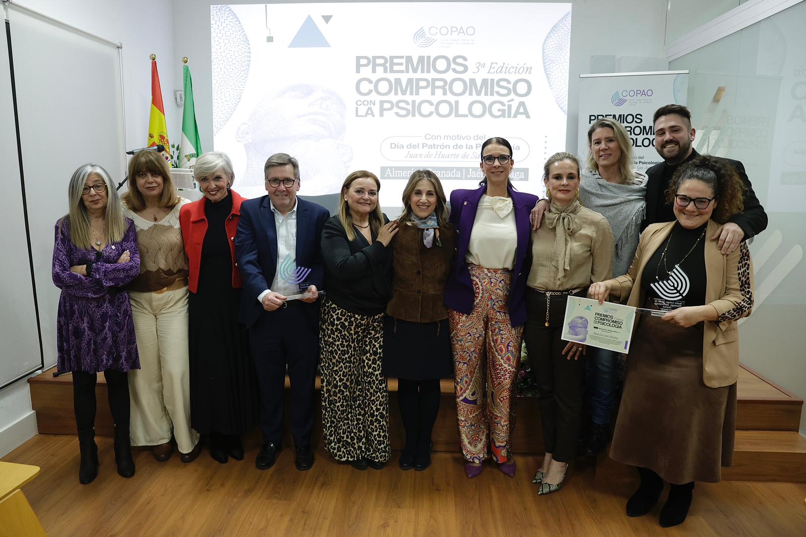 El COPAO distingue en Málaga a entidades y profesionales por su impulso a la atención psicológica y el acompañamiento a colectivos vulnerables El COPAO distingue en Málaga a entidades y profesionales por su impulso a la atención psicológica y el acompañamiento a colectivos vulnerables