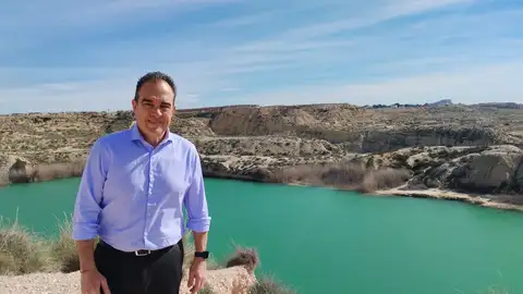 Antonio Peral.- Concejal de Urbanismo en las Lagunas de Rabasa Antonio Peral.- Concejal de Urbanismo en las Lagunas de Rabasa