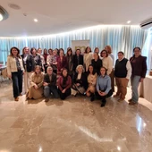 Más de 1.200 empresarias representadas en el II Foro Provincial de Mujeres Empresarias de Pequeños Municipios se comprometen a aunar fuerzas para aumentar su competitividad Más de 1.200 empresarias representadas en el II Foro Provincial de Mujeres Empresarias de Pequeños Municipios se comprometen a aunar fuerzas para aumentar su competitividad