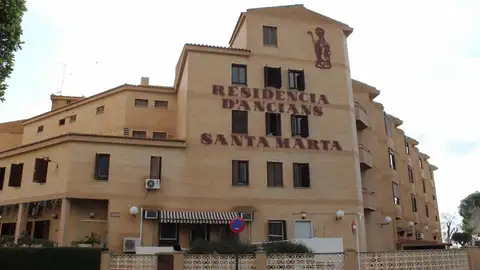El Hospital Asilo Santa Marta de Villajoyosa licita el servicio de cocina para garantizar la alimentación de sus 90 residentes El Hospital Asilo Santa Marta de Villajoyosa licita el servicio de cocina para garantizar la alimentación de sus 90 residentes