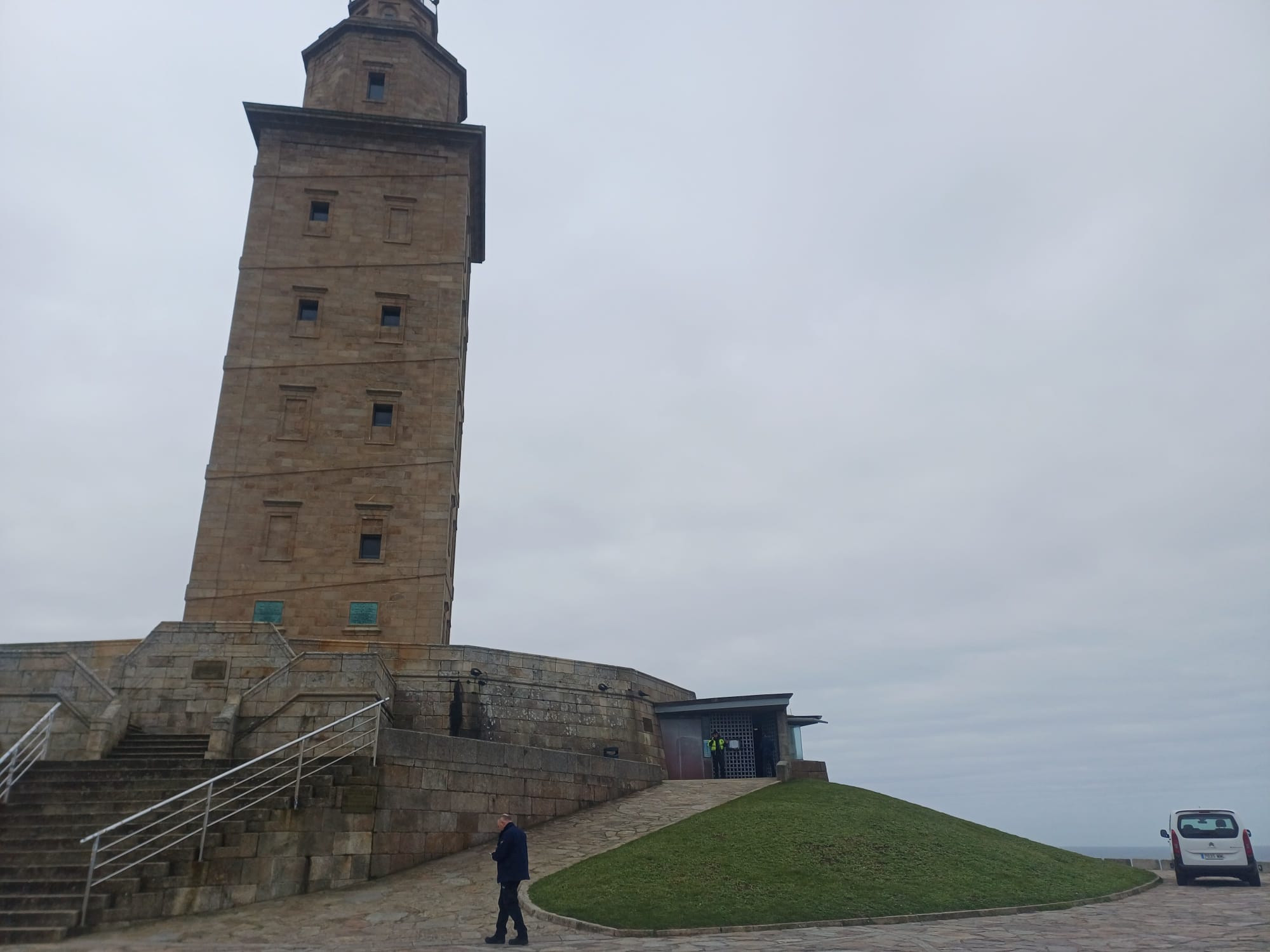 La Torre de Hércules reabrirá en las próximas horas, tras un cierre histórico durante el último mes La Torre de Hércules reabrirá en las próximas horas, tras un cierre histórico durante el último mes