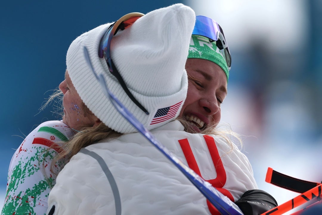 Mesa de redacción: El abrazo que demuestra que todavía existe la deportividad en los Juegos Olímpicos