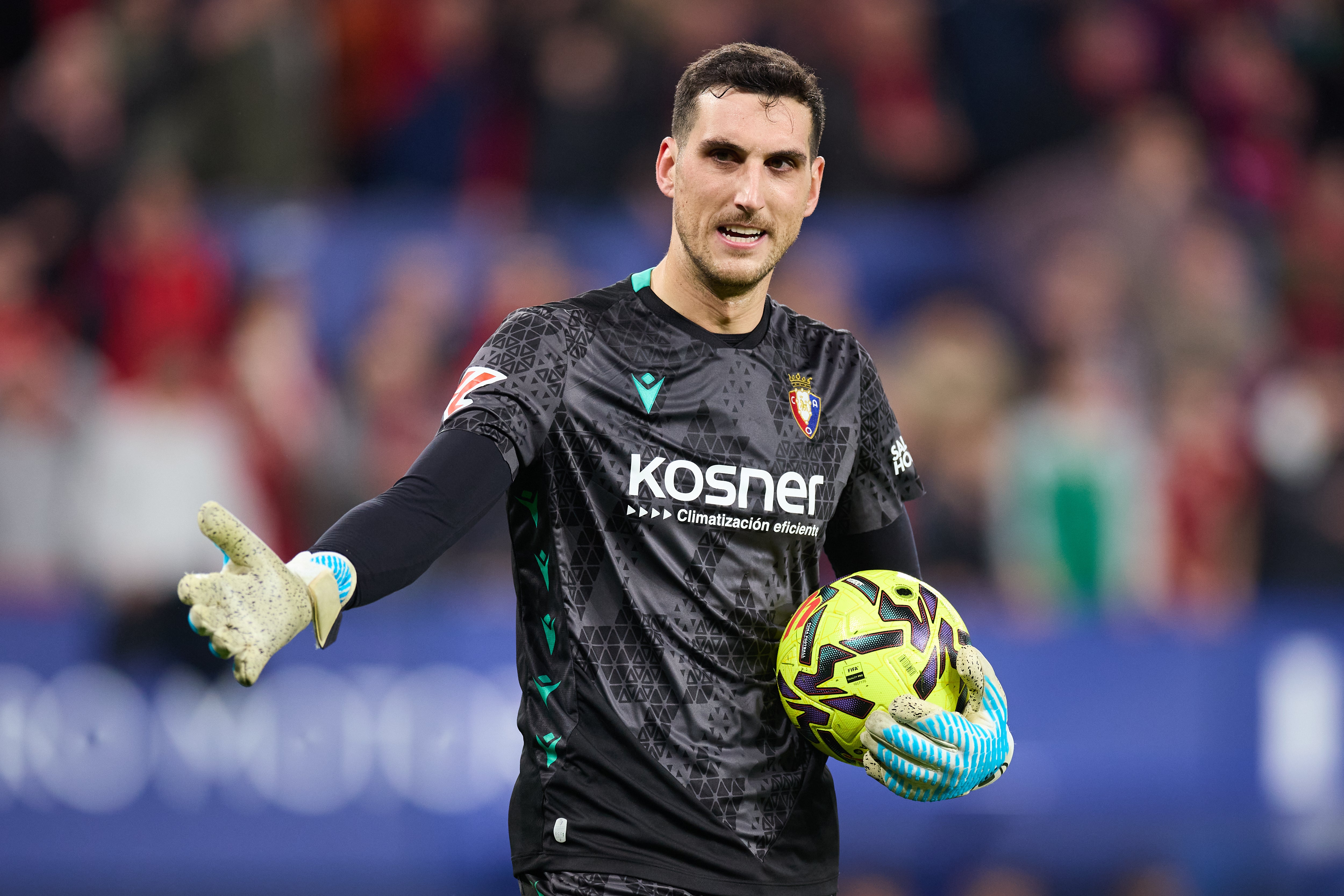 Sergio Herrera celebra la remontada de Osasuna (2-1): "Lo hemos peleado hasta el final"
