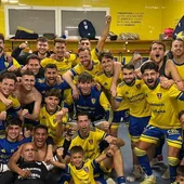 El Orihuela CF vuelve a los puestos de ascenso en Segunda RFEF tras golear 4-0 al Navalcarnero El Orihuela CF vuelve a los puestos de ascenso en Segunda RFEF tras golear 4-0 al Navalcarnero
