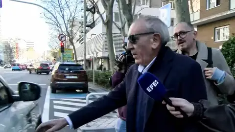 Momento de la salida este jueves de su domicilio en Madrid del exdirector adjunto operativo (DAO) de la Policía Nacional, José Ángel González Jiménez Momento de la salida este jueves de su domicilio en Madrid del exdirector adjunto operativo (DAO) de la Policía Nacional, José Ángel González Jiménez