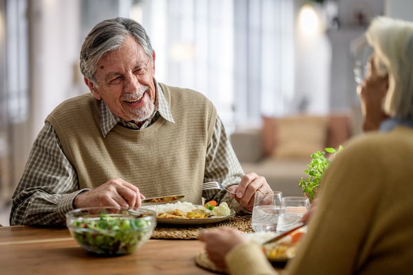 Alimentación y tercera edad: cómo adaptar la dieta a una población cada vez más longeva Alimentación y tercera edad: cómo adaptar la dieta a una población cada vez más longeva
