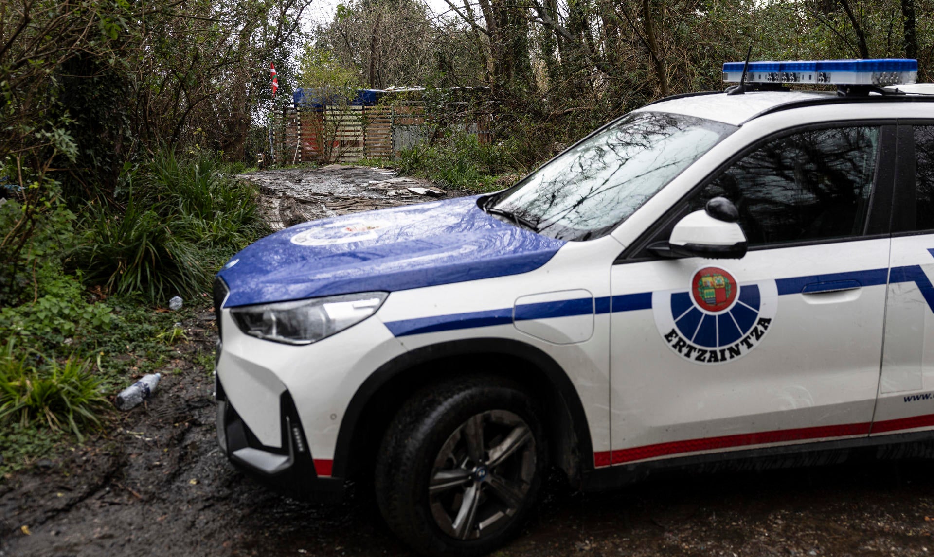Al menos un muerto y un herido en la explosión de una empresa pirotécnica ubicada en Lantarón, en Álava Al menos un muerto y un herido en la explosión de una empresa pirotécnica ubicada en Lantarón, en Álava