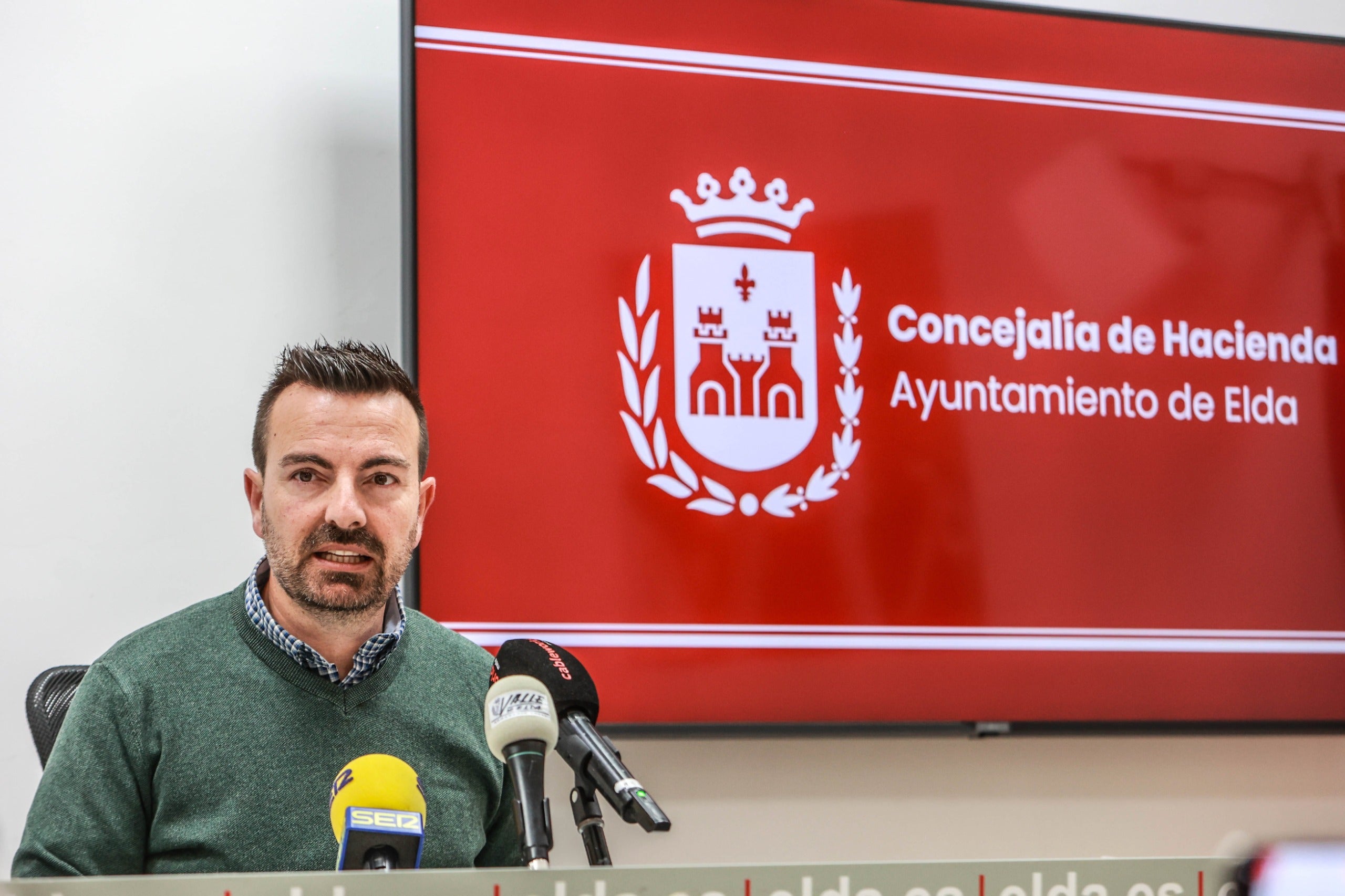 El Ayuntamiento de Elda liquida el presupuesto municipal de 2025 con un superávit de 4,8 millones de euros El Ayuntamiento de Elda liquida el presupuesto municipal de 2025 con un superávit de 4,8 millones de euros