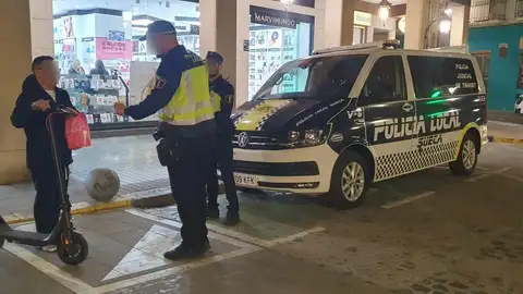 Sueca inicia una campaña de control de patinetes eléctricos para garantizar la seguridad de conductores y peatones Sueca inicia una campaña de control de patinetes eléctricos para garantizar la seguridad de conductores y peatones