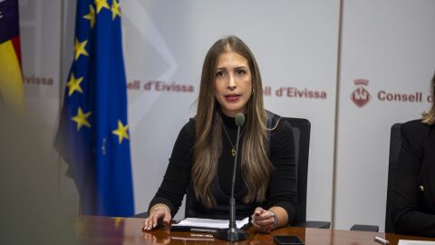 Andrea Toro durante la presentaci&oacute;n