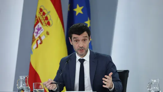 El ministro de Derechos Sociales, Consumo y Agenda 2030, Pablo Bustinduy durante la rueda de prensa tras el Consejo de Ministros. El ministro de Derechos Sociales, Consumo y Agenda 2030, Pablo Bustinduy durante la rueda de prensa tras el Consejo de Ministros.