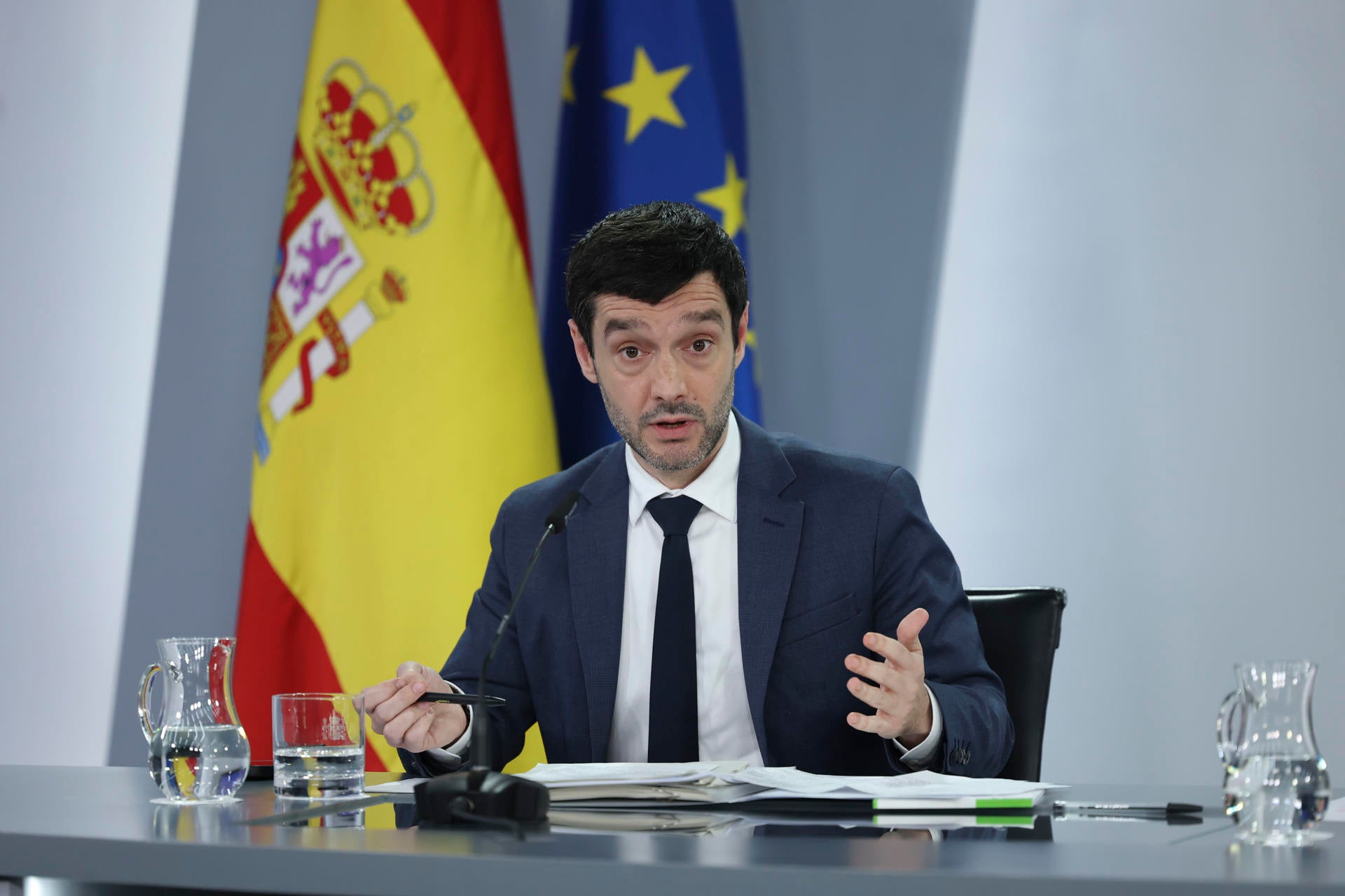 Así es la estrategia del Gobierno para frenar la soledad no deseada: "No se dejará solo a nadie" Así es la estrategia del Gobierno para frenar la soledad no deseada: "No se dejará solo a nadie"