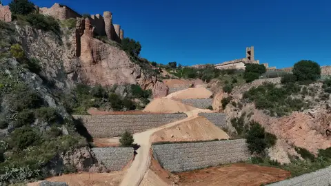 Onda inicia las obras del Central Park con el Jardín de las Mil y Una Noches en la ladera del Castillo Onda inicia las obras del Central Park con el Jardín de las Mil y Una Noches en la ladera del Castillo