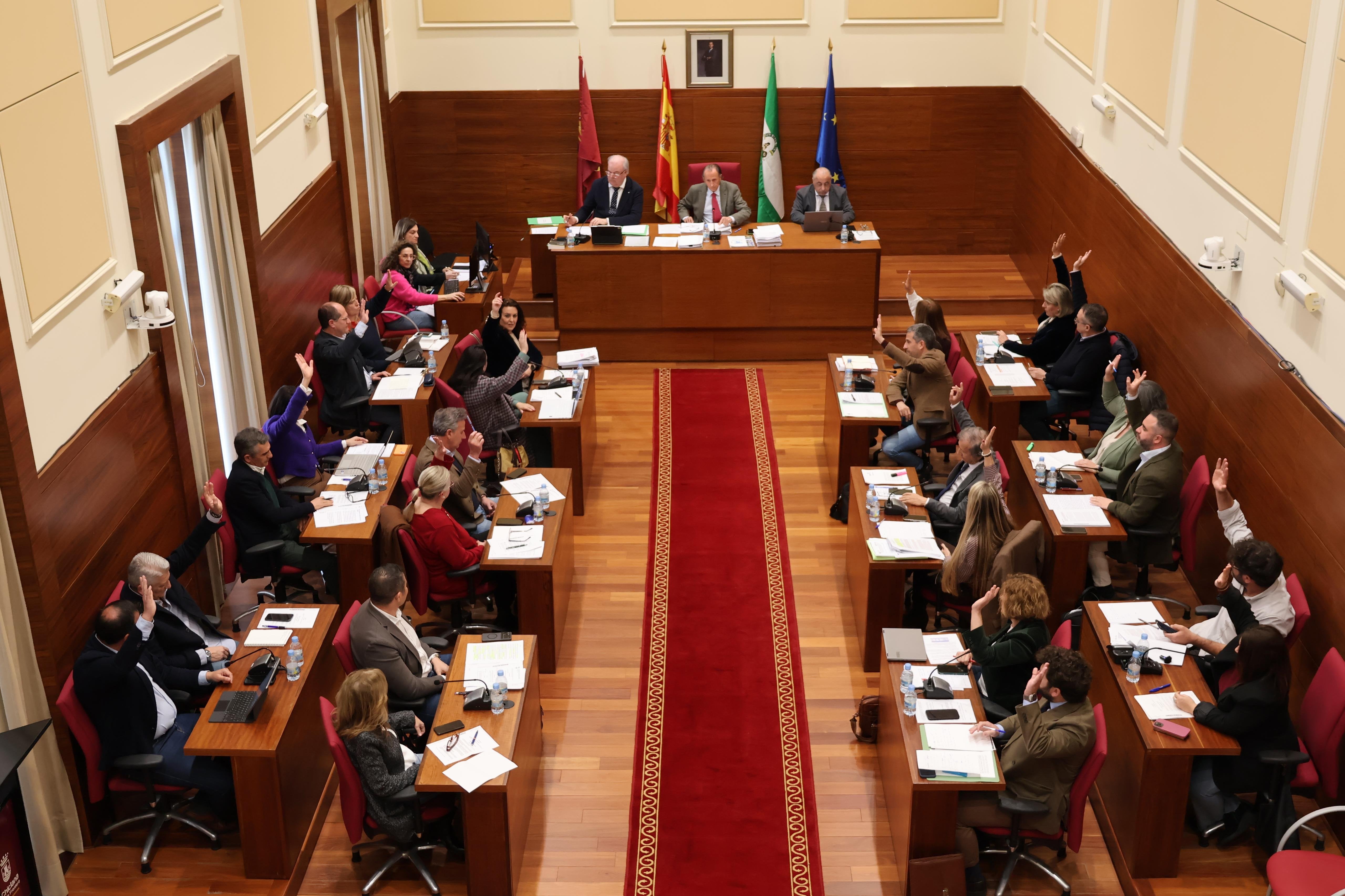 El pleno del Ayuntamiento de Chiclana reclama al Gobierno más agentes de Guardia Civil para el nuevo cuartel que se está construyendo El pleno del Ayuntamiento de Chiclana reclama al Gobierno más agentes de Guardia Civil para el nuevo cuartel que se está construyendo