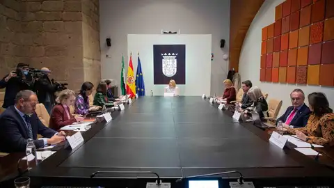 La Junta de Extremadura aprueba un decreto para modernizar las relaciones entre administración y ciudadanía La Junta de Extremadura aprueba un decreto para modernizar las relaciones entre administración y ciudadanía