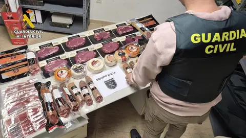 Detenidas tres personas por robos y hurtos en establecimientos comerciales de Jarandilla de la Vera Detenidas tres personas por robos y hurtos en establecimientos comerciales de Jarandilla de la Vera