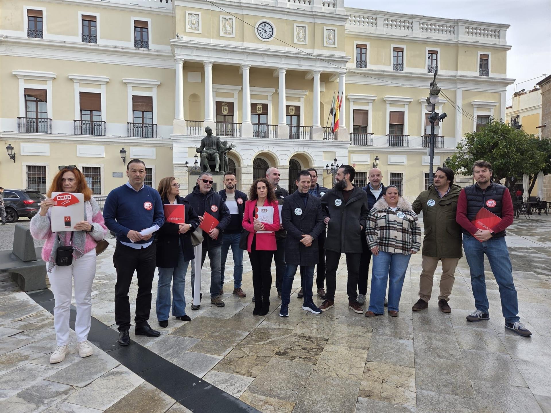 CSIF, UGT, CCOO y USO reclaman al Ayuntamiento de Badajoz avances en la tramitación del Reglamento de Teletrabajo CSIF, UGT, CCOO y USO reclaman al Ayuntamiento de Badajoz avances en la tramitación del Reglamento de Teletrabajo