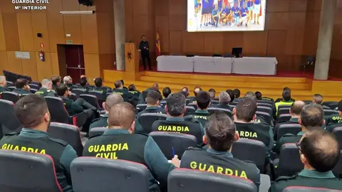 Medio centenar de agentes de la Guardia Civil en Extremadura se forman como delegados gubernativos en festejos taurinos Medio centenar de agentes de la Guardia Civil en Extremadura se forman como delegados gubernativos en festejos taurinos