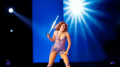 Shakira, en un concierto de Las Mujeres Ya No Lloran World Tour. Shakira, en un concierto de Las Mujeres Ya No Lloran World Tour.