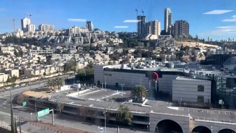Sonido de alarmas en las calles de Tel Aviv