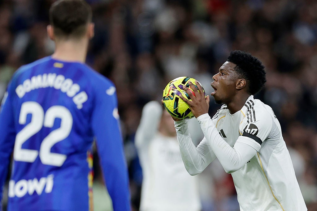 El Getafe asalta el Bernabéu y descuelga al Madrid de LaLiga: así lo vivimos en Radioestadio El Getafe asalta el Bernabéu y descuelga al Madrid de LaLiga: así lo vivimos en Radioestadio