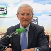 Fernando Ónega en una foto en el estudio de Onda Cero