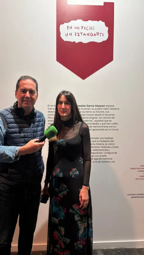 La comisaria de la exposición, Jennifer Rodríguez, en el stand onubense de ARCO. La comisaria de la exposición, Jennifer Rodríguez, en el stand onubense de ARCO.