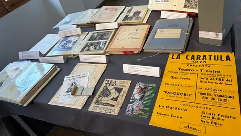 Parte de los documentos cedidos por La Carátula. Parte de los documentos cedidos por La Carátula.