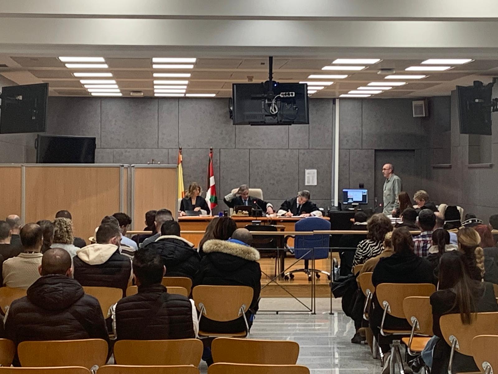 Juicio en Bilbao por agresión homófoba Juicio en Bilbao por agresión homófoba