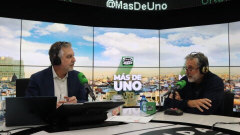 Emilio Arag&oacute;n junto a Carlos Alsina