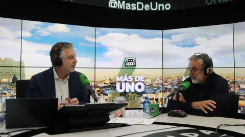 Emilio Aragón junto a Carlos Alsina Emilio Aragón junto a Carlos Alsina