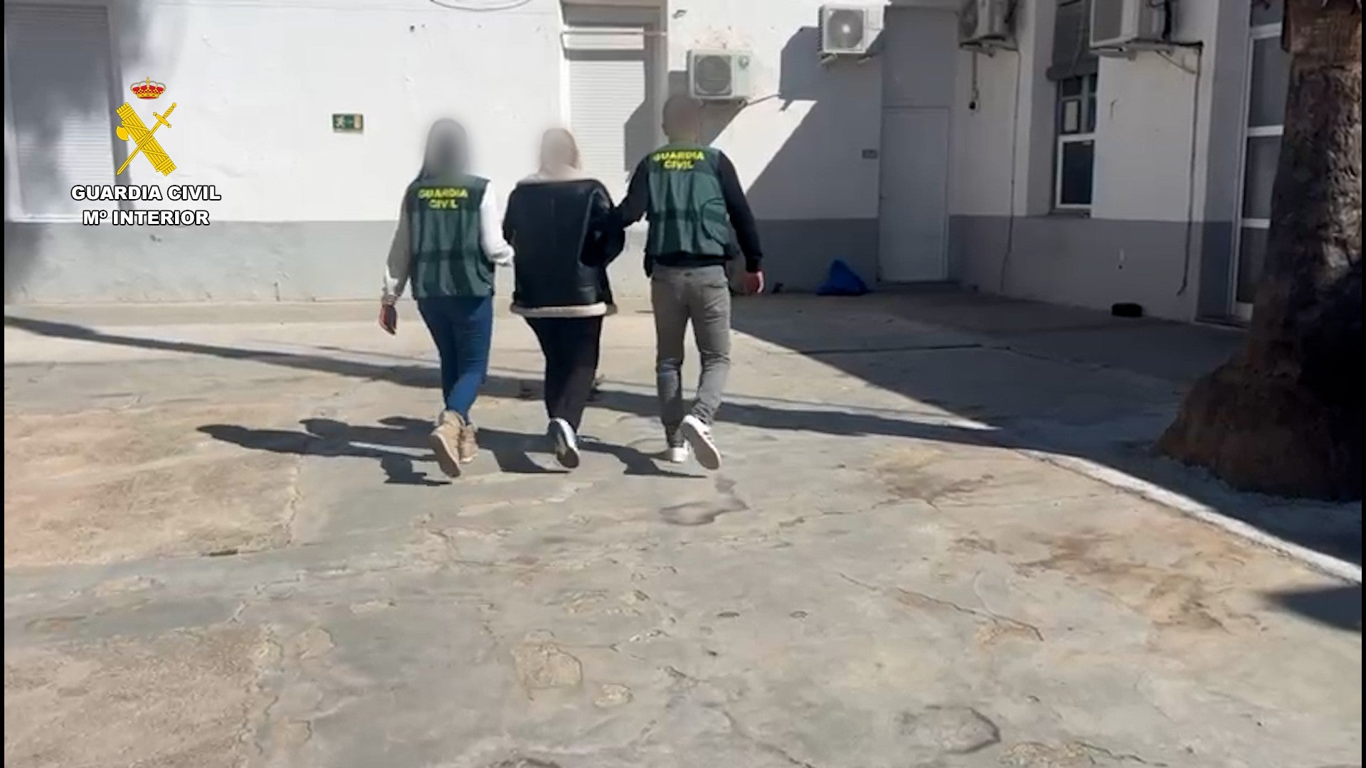 Detenida por hurtar joyas valoradas en 25.000 euros a las personas mayores para las que trabajaba Detenida por hurtar joyas valoradas en 25.000 euros a las personas mayores para las que trabajaba