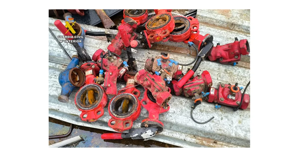 Llaves de apertura de riego robadas Llaves de apertura de riego robadas