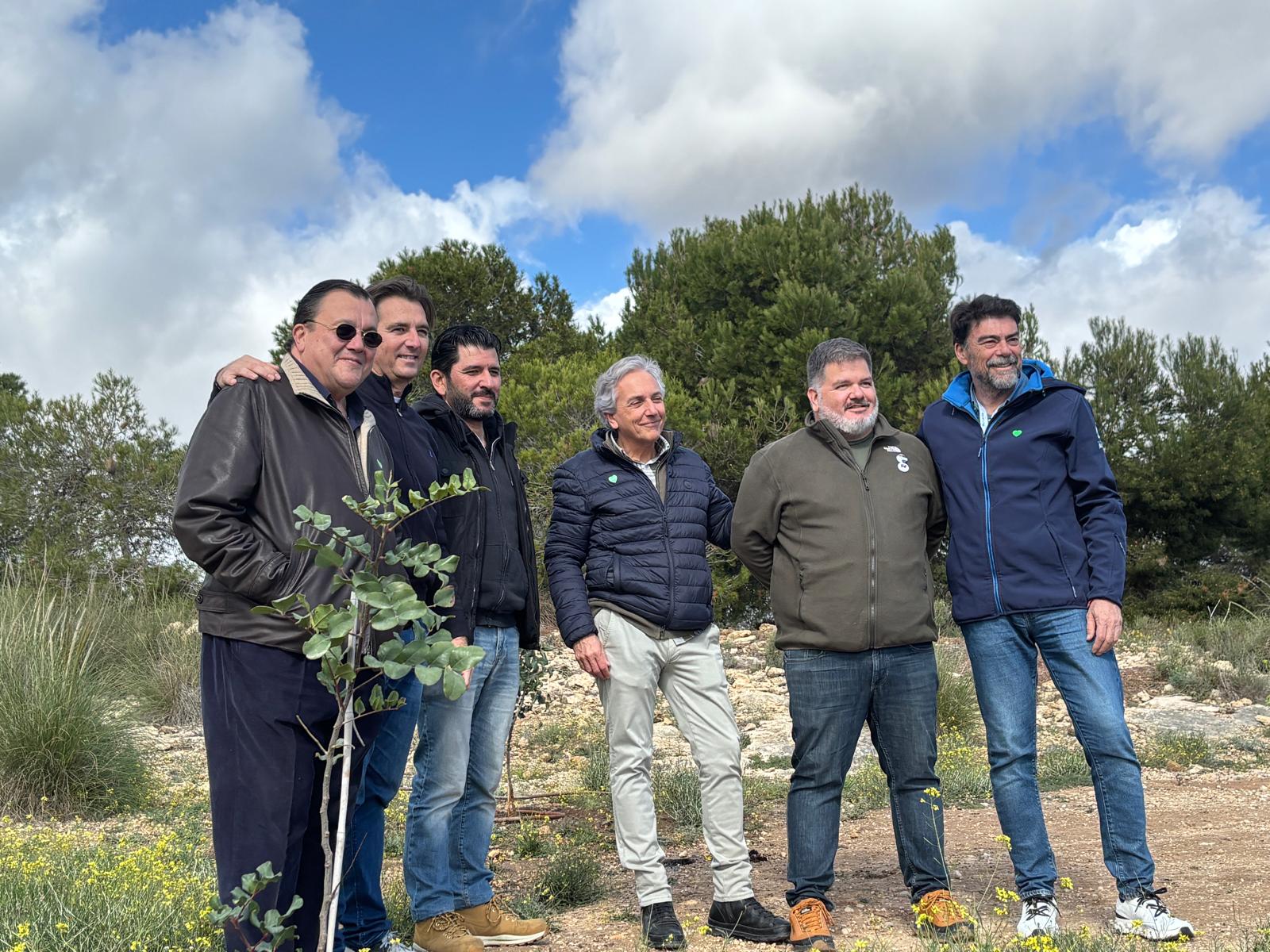 Otra restauración ecológica en el Monte Orgegia del proyecto Alicante Renace y Vectalia Otra restauración ecológica en el Monte Orgegia del proyecto Alicante Renace y Vectalia