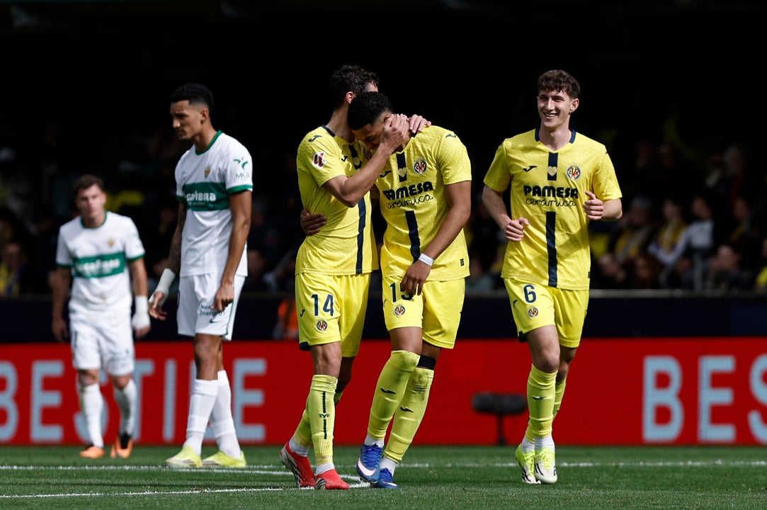 El Villarreal mantiene su solidez ante un Elche atascado El Villarreal mantiene su solidez ante un Elche atascado