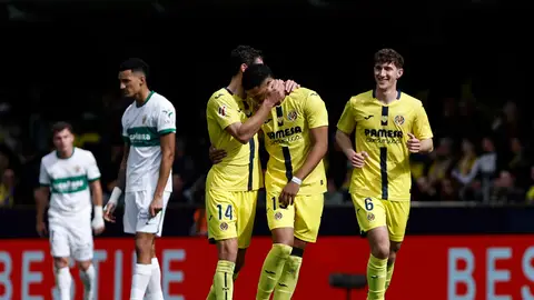 El Villarreal mantiene su solidez ante un Elche atascado El Villarreal mantiene su solidez ante un Elche atascado