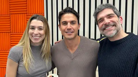 Álex González con Eva Soriano y Nacho García en Cuerpos especiales Álex González con Eva Soriano y Nacho García en Cuerpos especiales